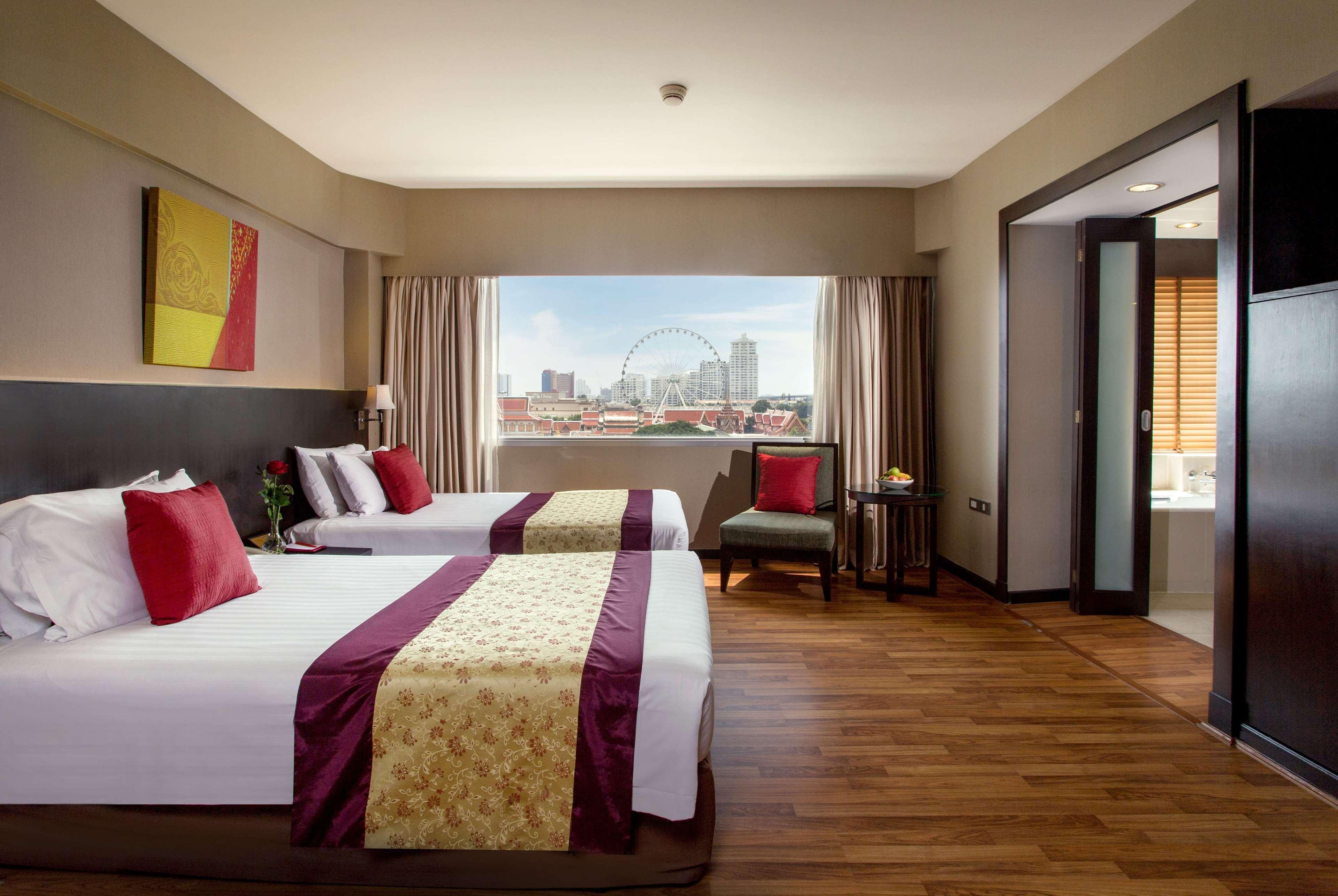 होटल Ramada Plaza By Wyndham Menam Riverside Bangkok